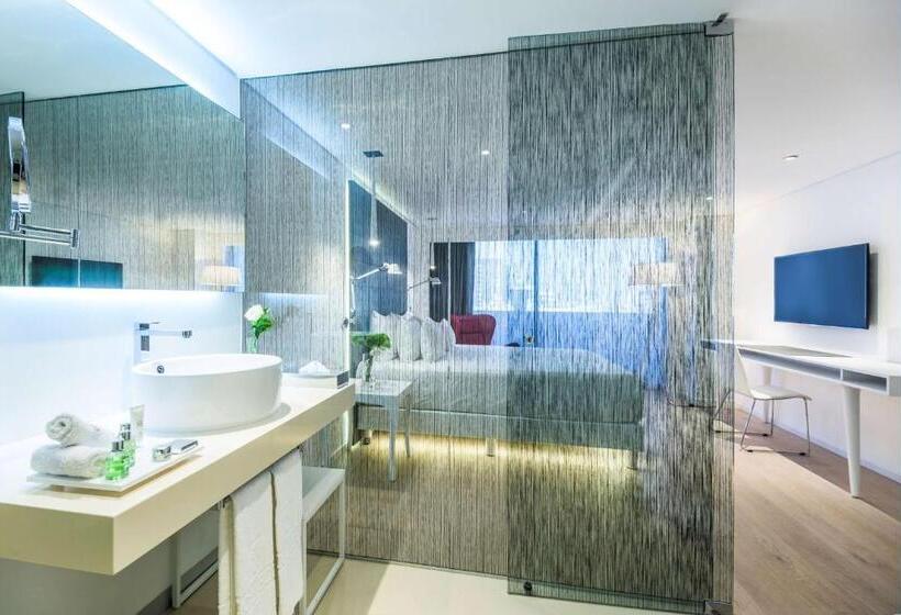 Номер Premium с Балконом, NH Collection Mexico City Reforma
