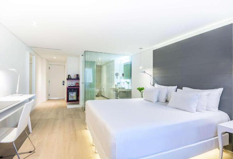 Номер Premium с Балконом, NH Collection Mexico City Reforma