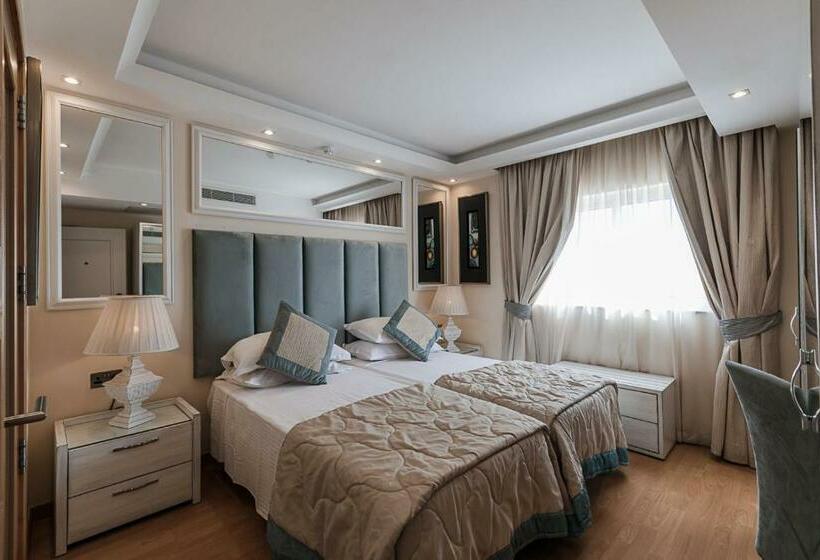 اتاق سوپریور با چشم‌انداز دریا, Osborne