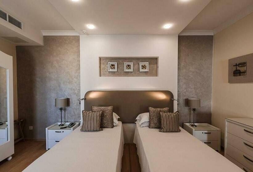 اتاق سوپریور با چشم‌انداز دریا, Osborne