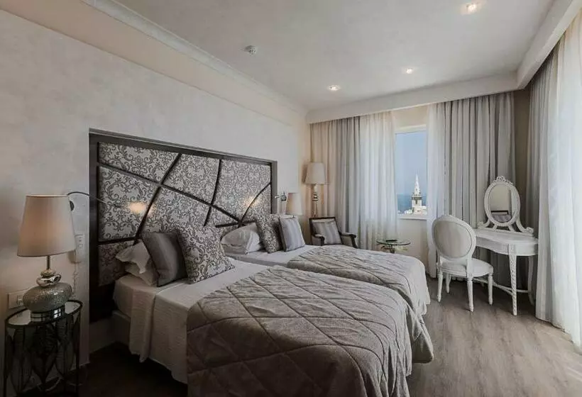Cameră Deluxe cu Vedere la Mare, Osborne