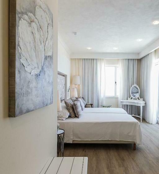 اتاق لوکس با چشم‌انداز دریا, Osborne