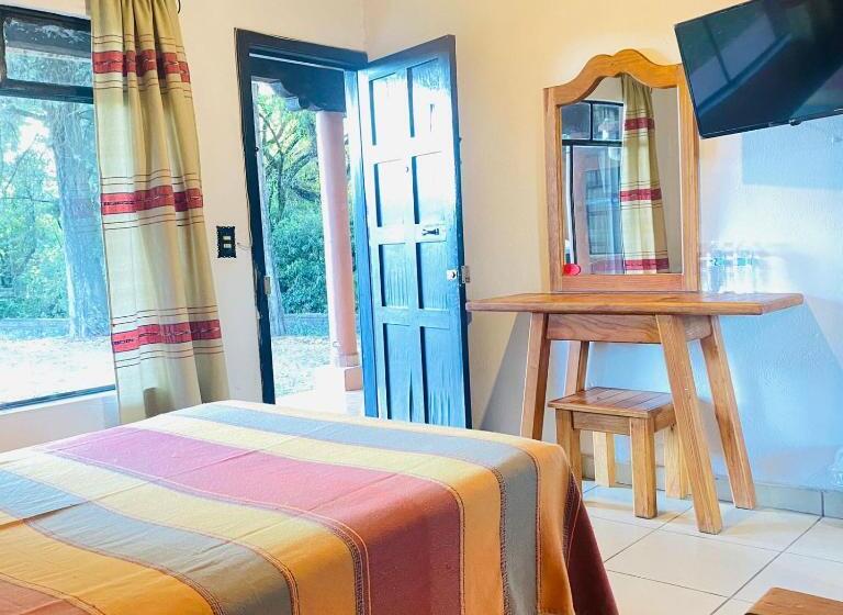 غرفة إقتصادية, Pie De La Sierra