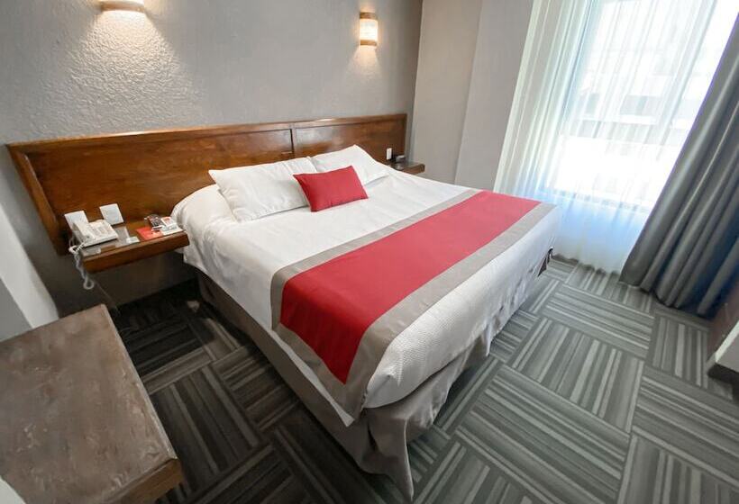 标准间带双人床, Ramada Plaza By Wyndham Leon