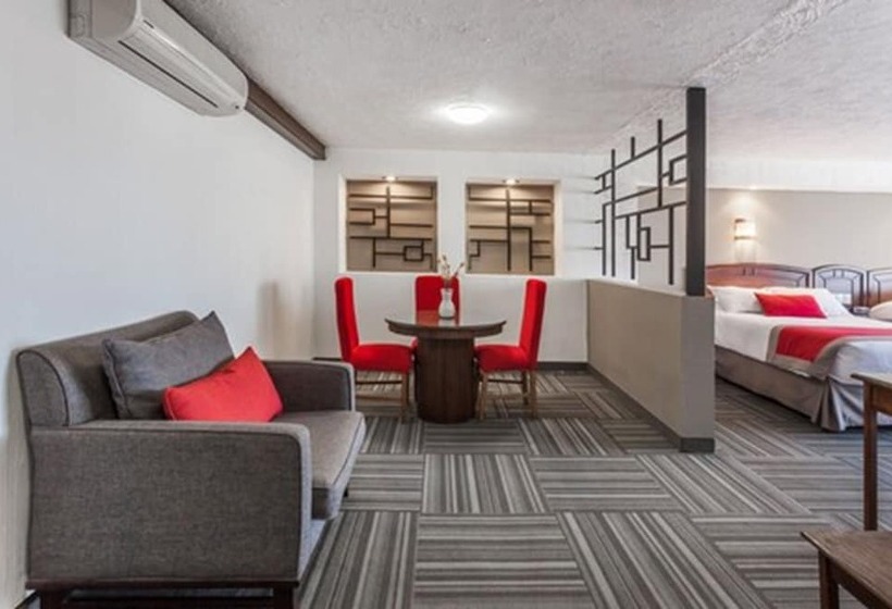 豪华套房, Ramada Plaza By Wyndham Leon