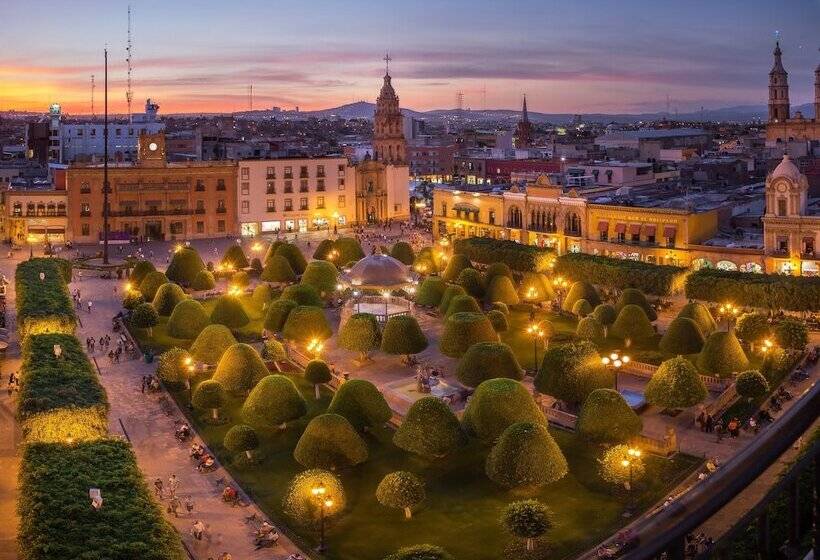 豪华套房, Ramada Plaza By Wyndham Leon