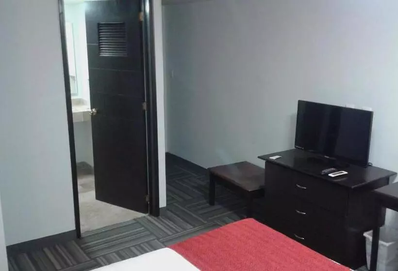 اتاق استاندارد با تخت دوبل, Ramada Plaza By Wyndham Leon