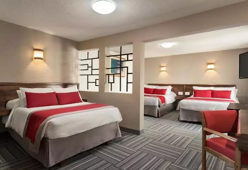 اتاق استاندارد سه نفره, Ramada Plaza By Wyndham Leon