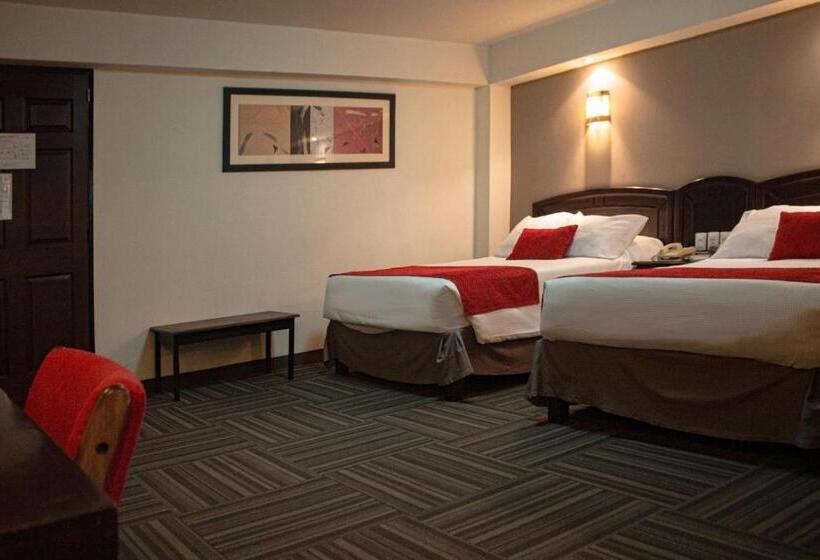 ２ダブルベッドのスタンダードルーム, Ramada Plaza By Wyndham Leon
