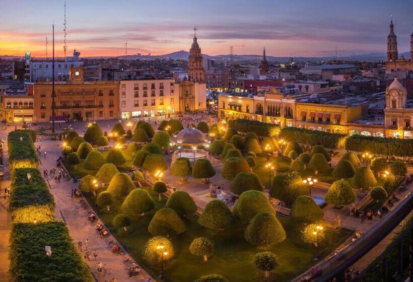 豪华套房, Ramada Plaza By Wyndham Leon