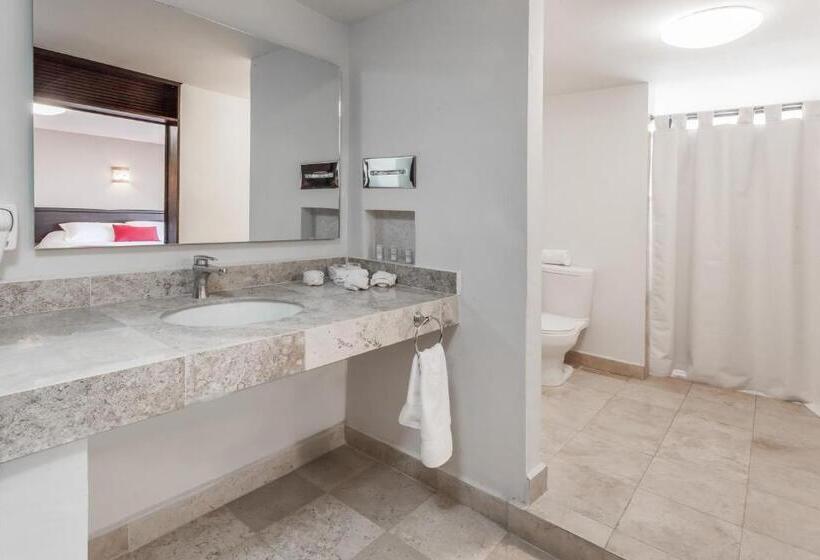 豪华套房, Ramada Plaza By Wyndham Leon