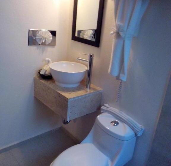 带2个双人床的标准工作室, Ramada Plaza By Wyndham Leon