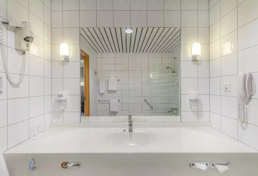 Standard-invahuone, Soria Moria Hotell