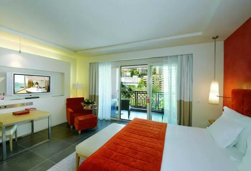 Deluxe Room Mountain View, Monte Carlo Bay Hotel & Resort