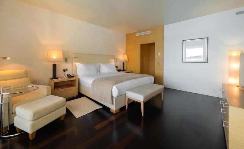 سوییت دوبلکس, Monte Carlo Bay Hotel & Resort