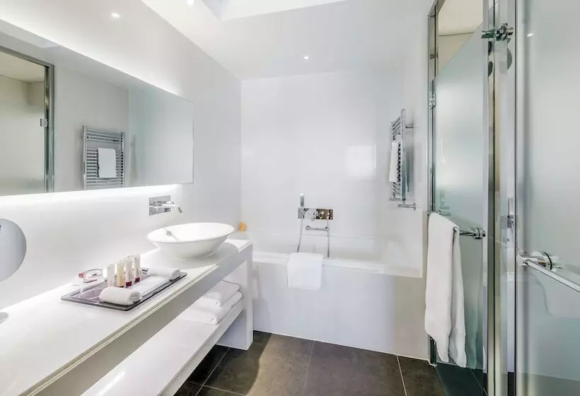 اتاق استاندارد با چشم‌انداز دریا, Monte Carlo Bay Hotel & Resort