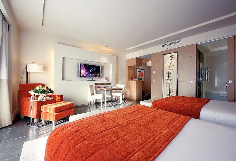 اتاق استاندارد با چشم‌انداز دریا, Monte Carlo Bay Hotel & Resort