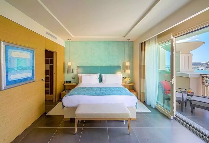 سوییت با چشم‌انداز دریا, Monte Carlo Bay Hotel & Resort