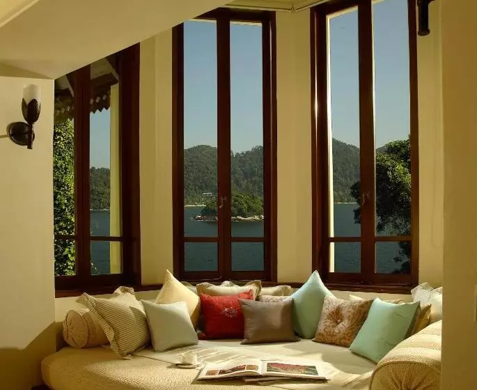 آپارتمان 4 خوابه, Pangkor Laut Resort