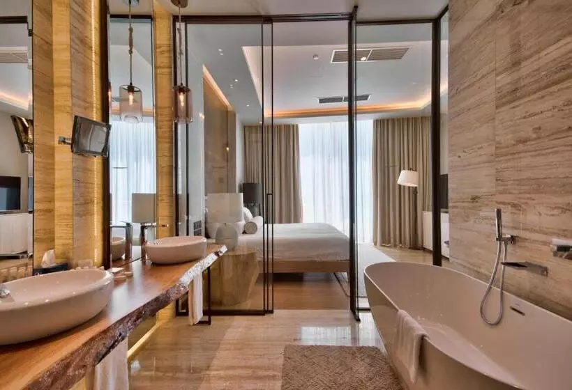 3 Bedroom Suite