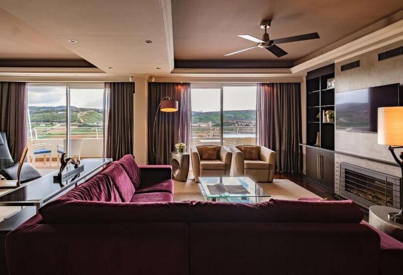 سوئیت پریمیوم, Radisson Blu Resort & Spa, Malta Golden Sands