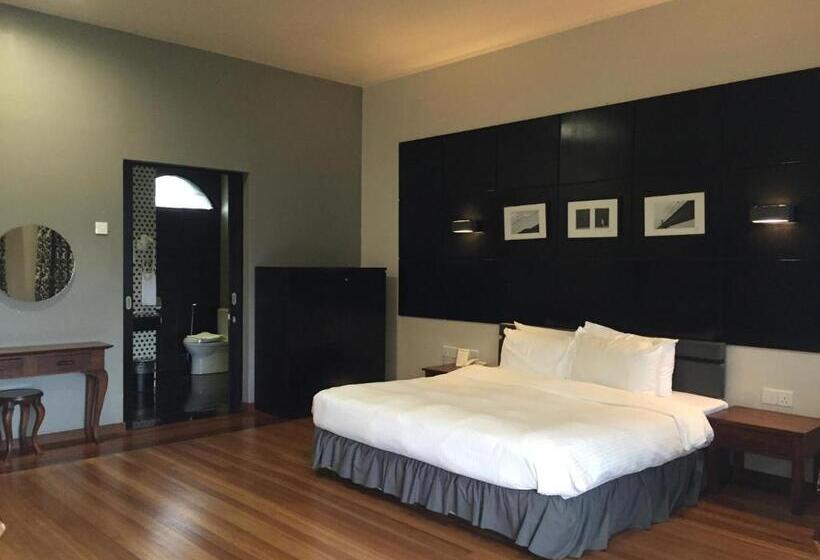 استودیوی استاندارد, Strawberry Park Resort