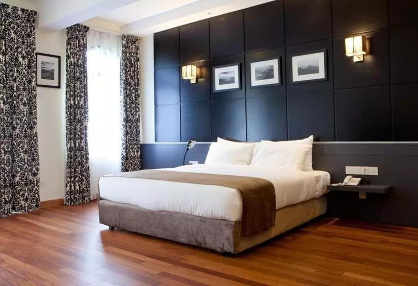 استودیوی استاندارد, Strawberry Park Resort