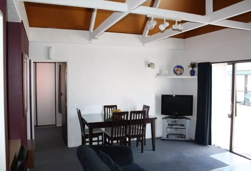 آپارتمان اجرایی 1 خوابه, 193 Aorangi Manor Motel