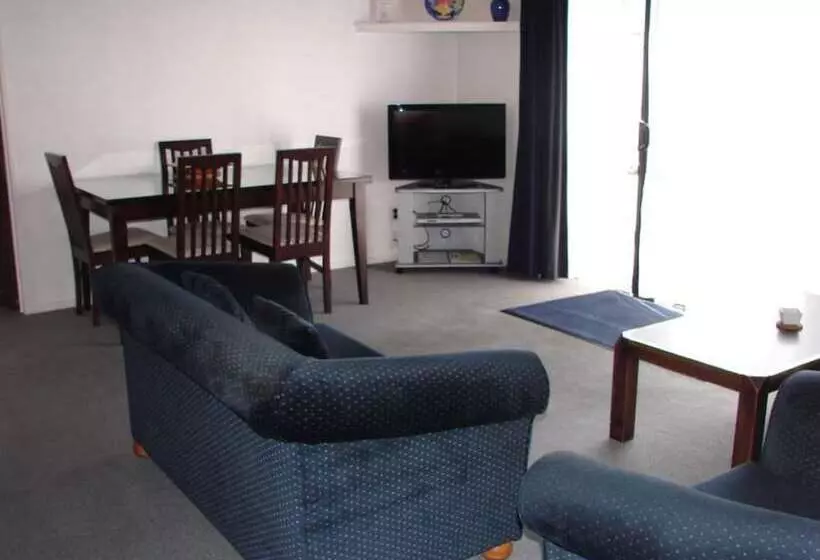 آپارتمان خانوادگی 2 خوابه, 193 Aorangi Manor Motel