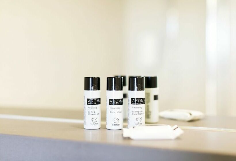 جناح جونيور, Babylon Hotel Den Haag