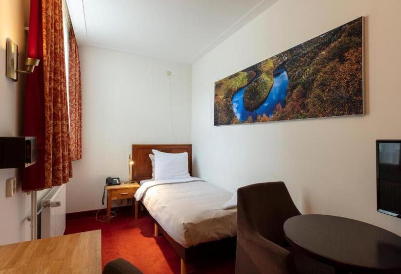 标准单人间, Amsterdam Wiechmann