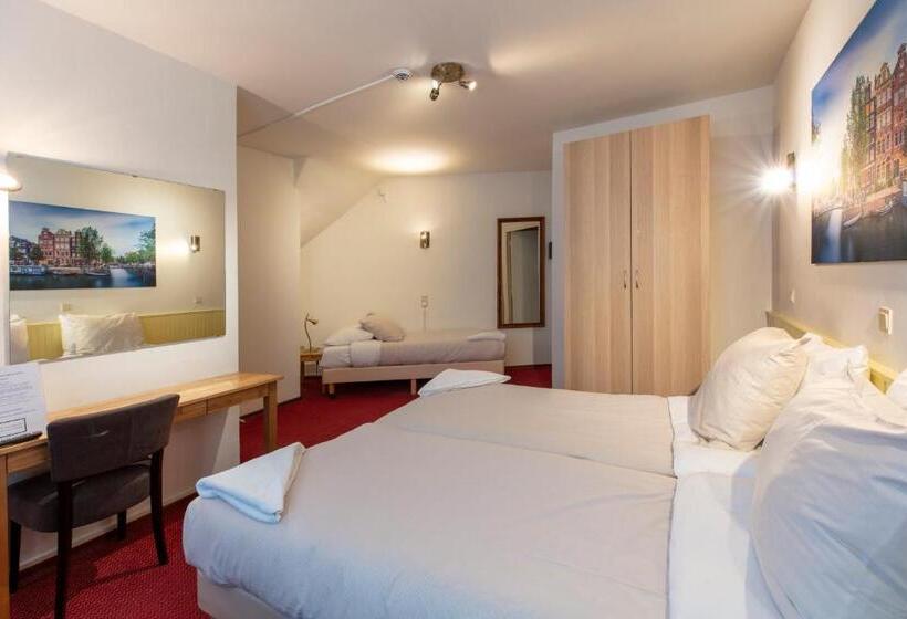 标准三人间, Amsterdam Wiechmann