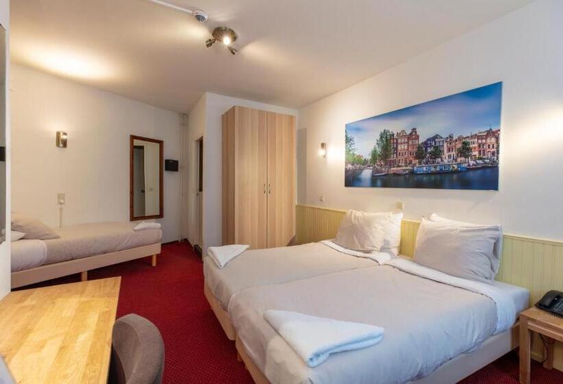 标准三人间, Amsterdam Wiechmann