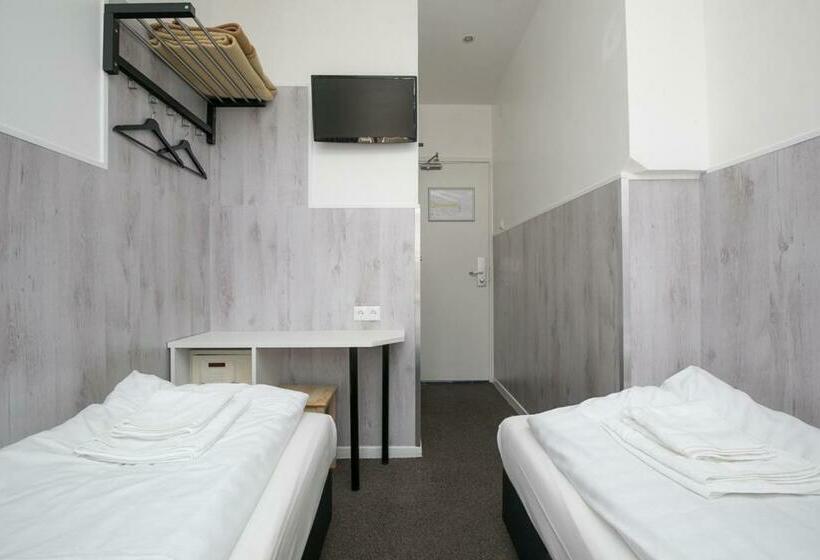 基本间, Budget Trianon