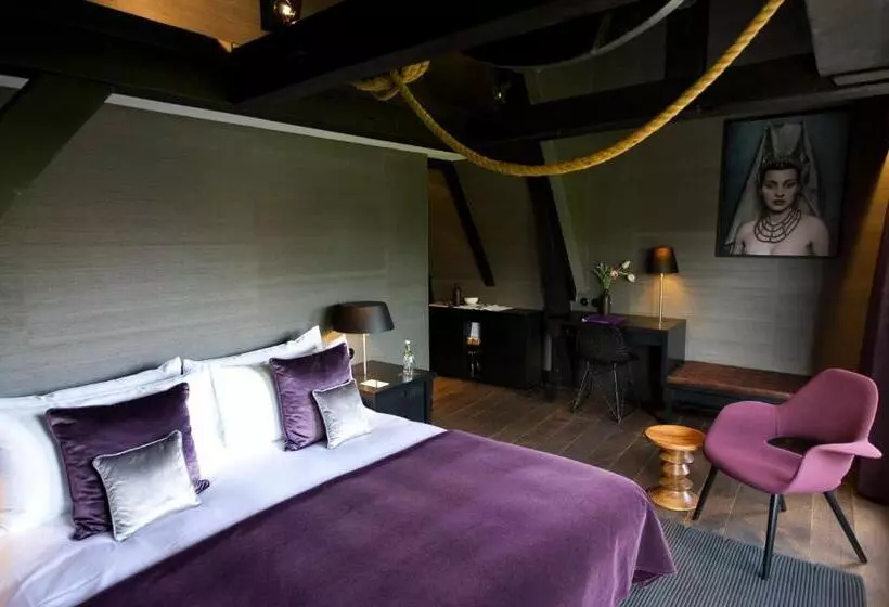 اتاق اجرایی, Canal House   A Curious Group Of Hotels