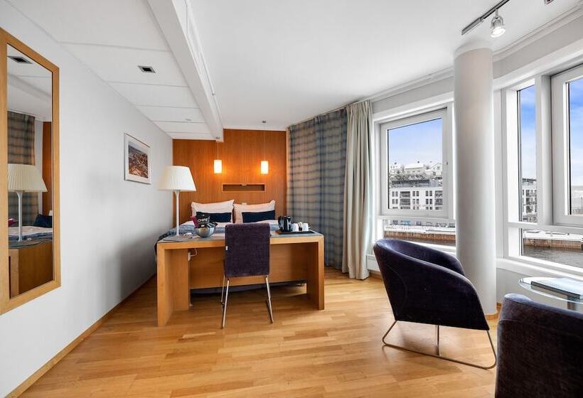 Номер Deluxe, Clarion Hotel Tyholmen