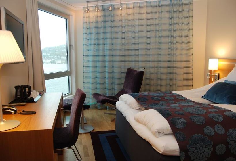 Номер Deluxe, Clarion Hotel Tyholmen