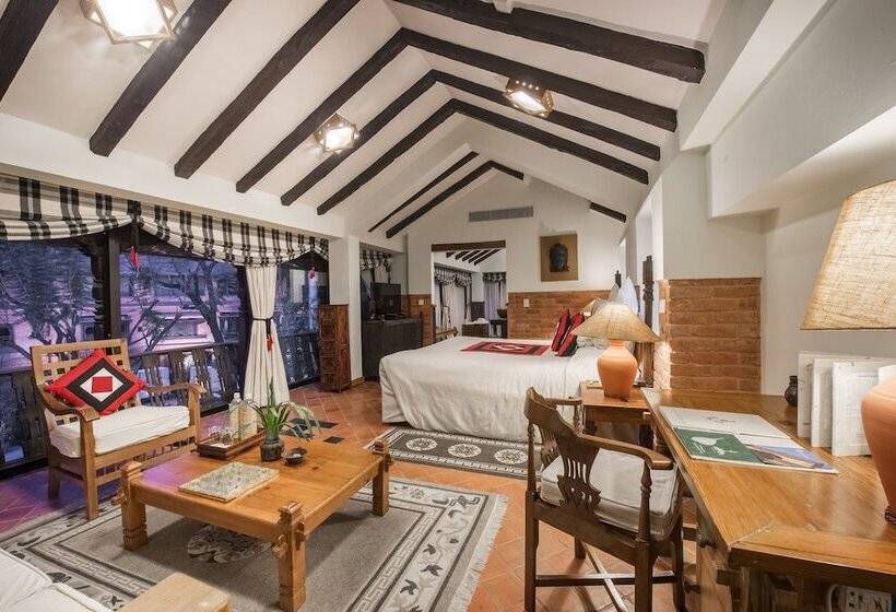 سوییت جونیور, The Dwarika S