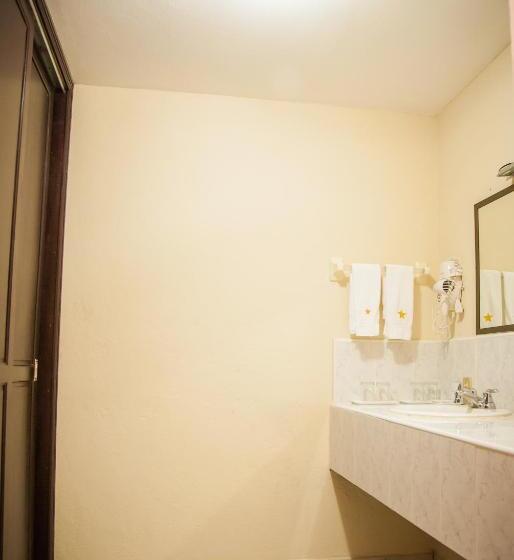 اتاق استاندارد سه نفره, Estrella