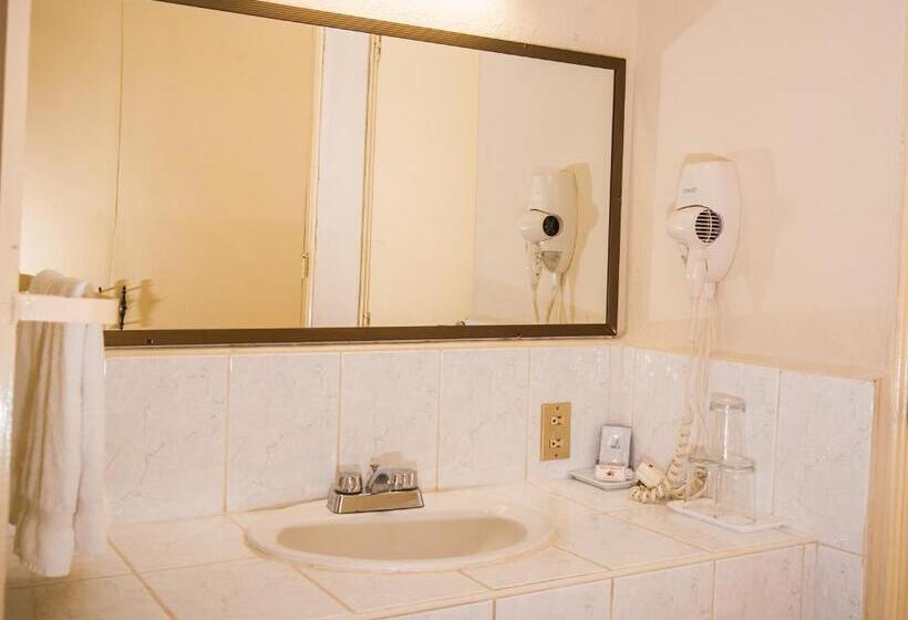 اتاق استاندارد چهار تخته, Estrella