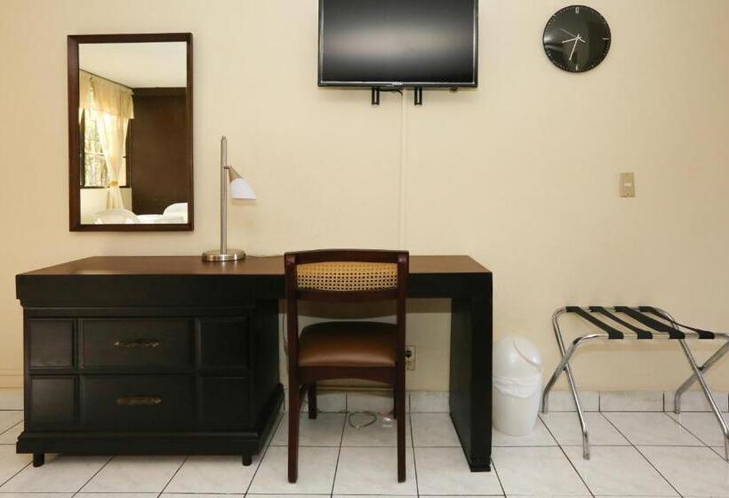 اتاق استاندارد چهار تخته, Estrella