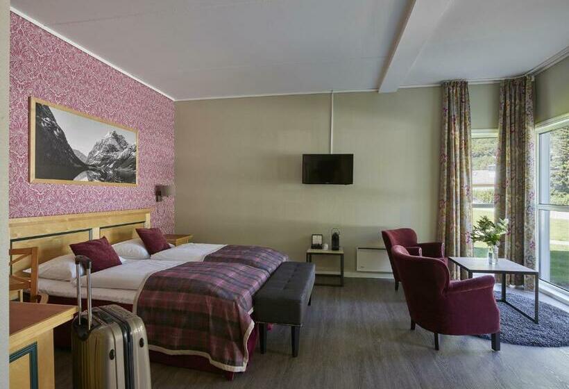 סוויטת ג'וניור, Fretheim