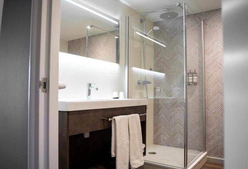 Полулюкс, Hampshire Hotel – Voncken Valkenburg