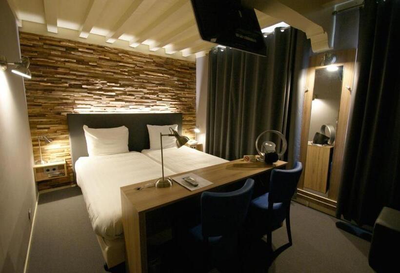 חדר דלוקס, In Den Verdwaalde Koogel