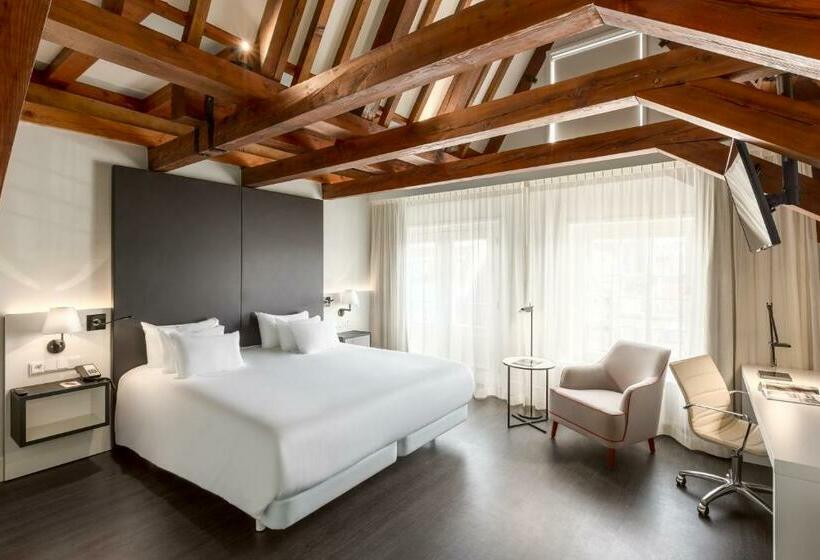 חדר פרמיום, NH Collection Amsterdam Barbizon Palace