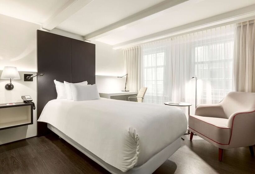 חדר סופריור יחיד, NH Collection Amsterdam Barbizon Palace