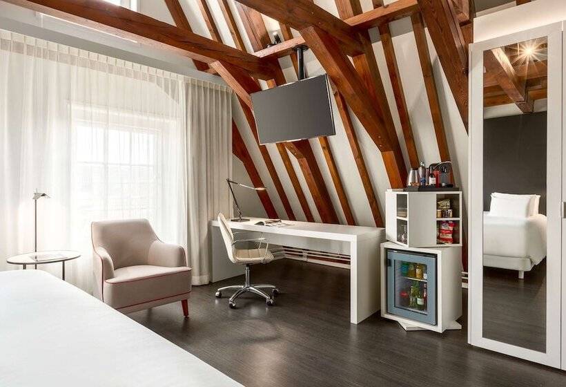 חדר פרמיום, NH Collection Amsterdam Barbizon Palace