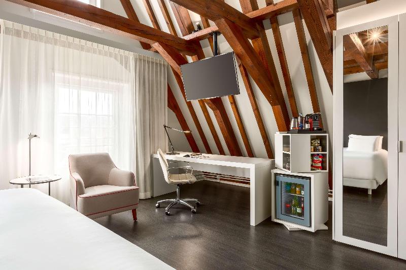 高级客房, NH Collection Amsterdam Barbizon Palace