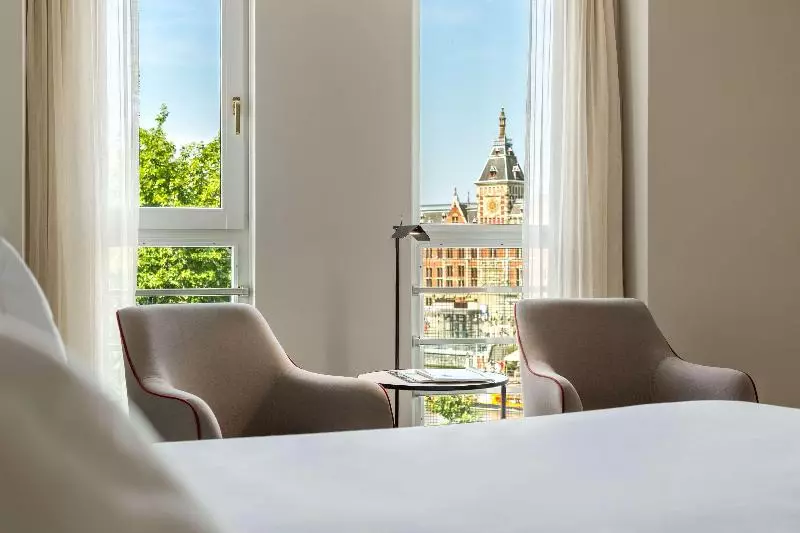 景色の見えるスーペリアルーム, NH Collection Amsterdam Barbizon Palace