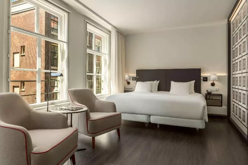 景色の見えるスーペリアルーム, NH Collection Amsterdam Barbizon Palace